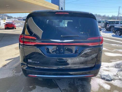 2025 Chrysler Pacifica L