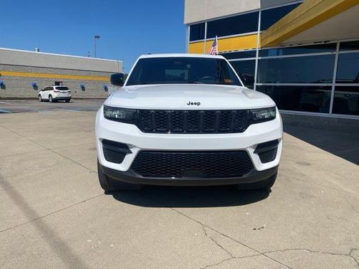 2022 Jeep Grand Cherokee Altitude