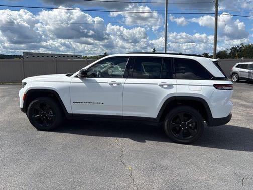 2022 Jeep Grand Cherokee Altitude
