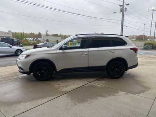 2018 Mitsubishi Outlander LE