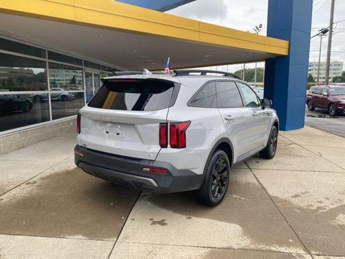 2023 Kia Sorento S