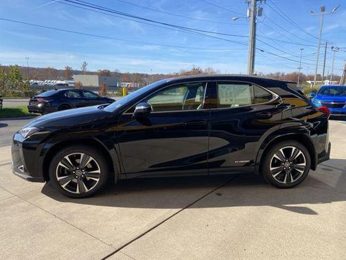 2022 Lexus UX 250h Base