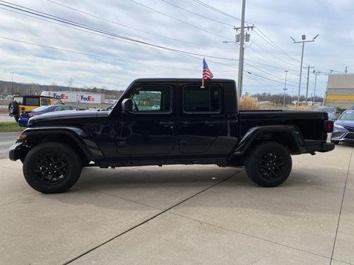 2021 Jeep Gladiator Sport S