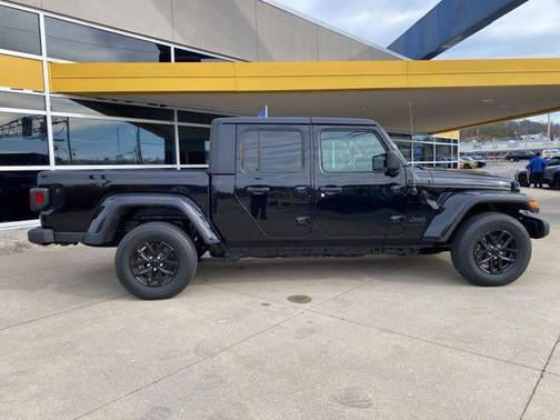 2021 Jeep Gladiator Sport S