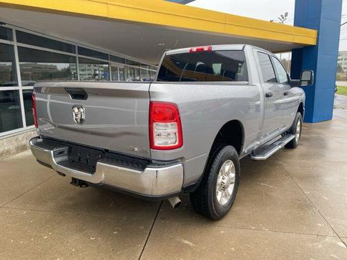 2023 RAM 2500 Big Horn Crew Cab 4x4 6'4' Box