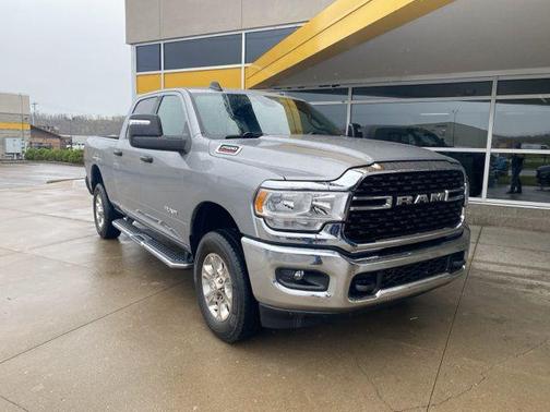 2023 RAM 2500 Big Horn Crew Cab 4x4 6'4' Box