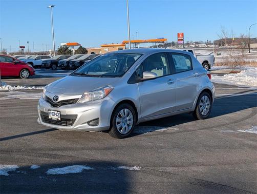 2012 Toyota Yaris SE