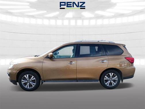 2017 Nissan Pathfinder SL