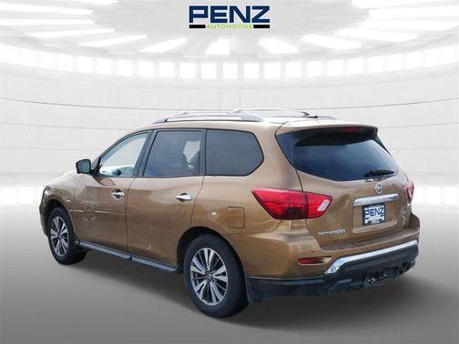 2017 Nissan Pathfinder SL