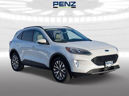 2020 Ford Escape Titanium