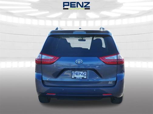 2016 Toyota Sienna XLE Premium