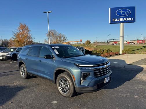 2025 Chevrolet Traverse LT