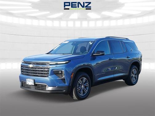 2025 Chevrolet Traverse LT