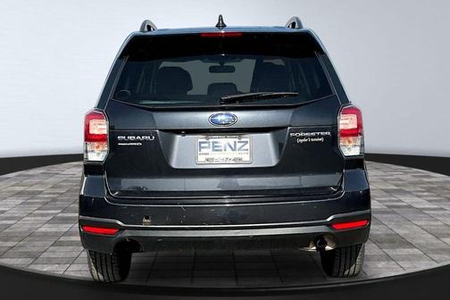 Dark Gray Metallic 2018 Subaru Forester 2.5i Premium