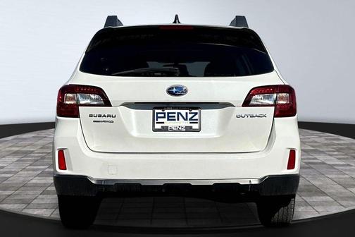 White 2017 Subaru Outback 2.5i Limited