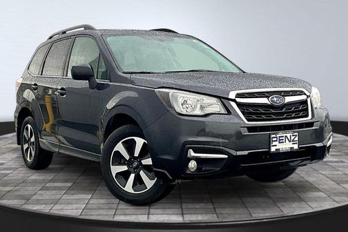 Dark Gray Metallic 2018 Subaru Forester 2.5i Limited