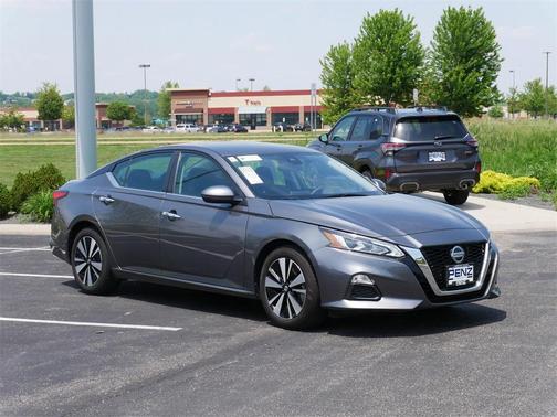 2021 Nissan Altima 2.5 SV