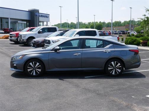 2021 Nissan Altima 2.5 SV