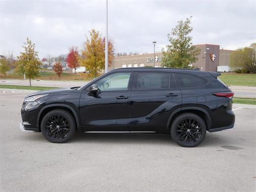 2024 Toyota Highlander XSE