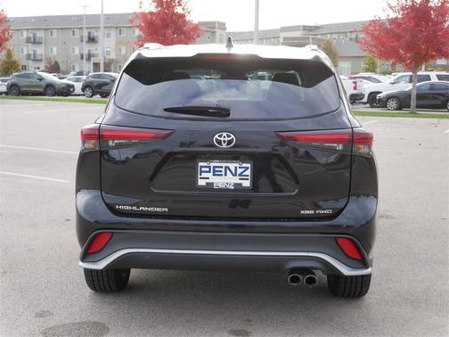 2024 Toyota Highlander XSE