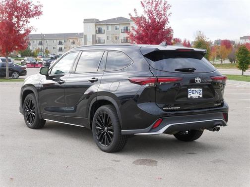 2024 Toyota Highlander XSE