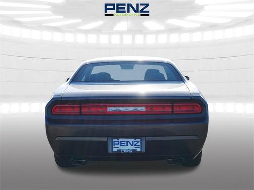 2013 Dodge Challenger SXT