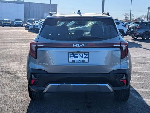 2025 Kia Seltos EX