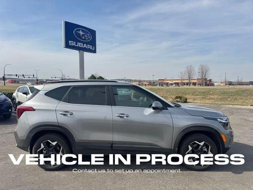 Gray 2025 Kia Seltos EX