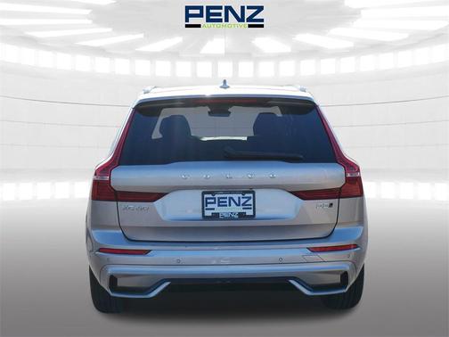 2025 Volvo XC60 B5 Plus