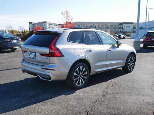 2025 Volvo XC60 B5 Plus