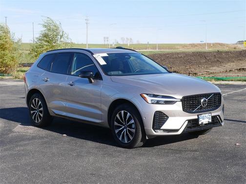 2025 Volvo XC60 B5 Plus