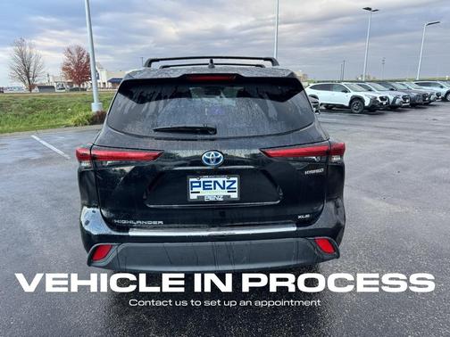 2023 Toyota Highlander Hybrid Bronze Edition