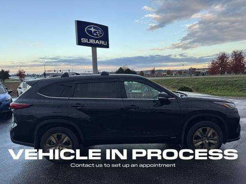 2023 Toyota Highlander Hybrid Bronze Edition