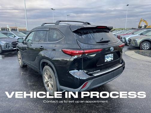 2023 Toyota Highlander Hybrid Bronze Edition