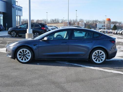 2022 Tesla Model 3 Base