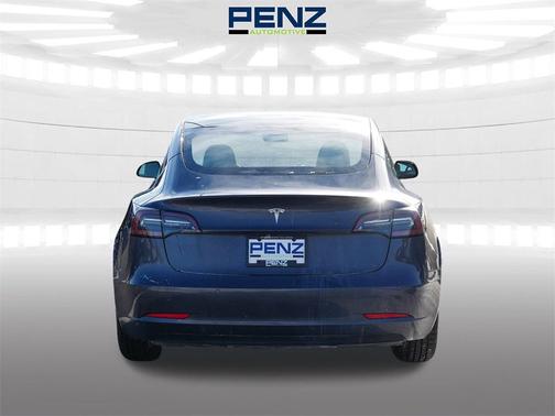 2022 Tesla Model 3 Base