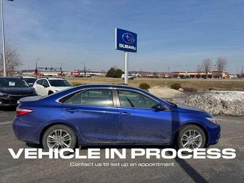 Blue 2015 Toyota Camry SE