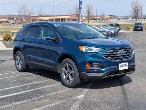 Green 2020 Ford Edge SEL