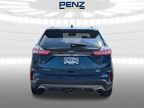 Green 2020 Ford Edge SEL