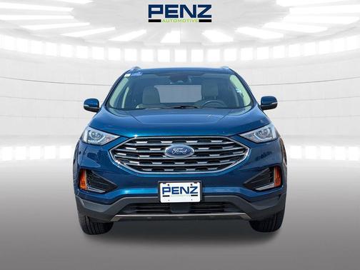 Green 2020 Ford Edge SEL