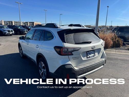 Crystal White Pearl 2022 Subaru Outback Touring