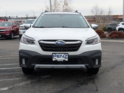 Crystal White Pearl 2022 Subaru Outback Touring