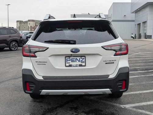 Crystal White Pearl 2022 Subaru Outback Touring