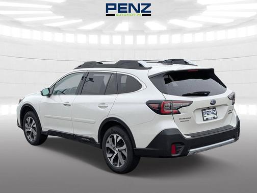 Crystal White Pearl 2022 Subaru Outback Touring