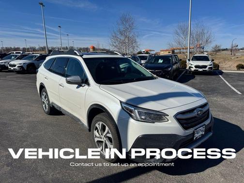 Crystal White Pearl 2022 Subaru Outback Touring