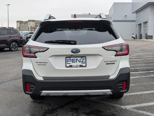 Crystal White Pearl 2022 Subaru Outback Touring