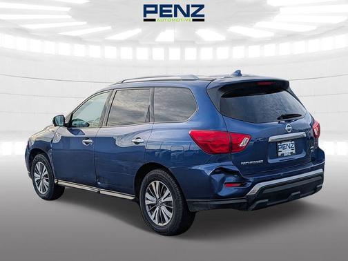 2020 Nissan Pathfinder SL