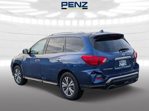 2020 Nissan Pathfinder SL