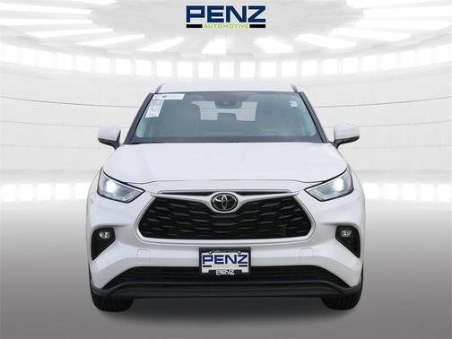 2024 Toyota Highlander LE