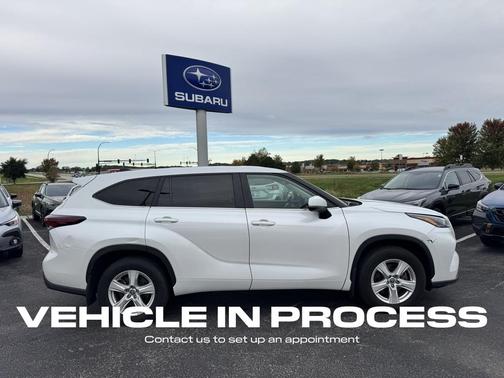 2024 Toyota Highlander LE